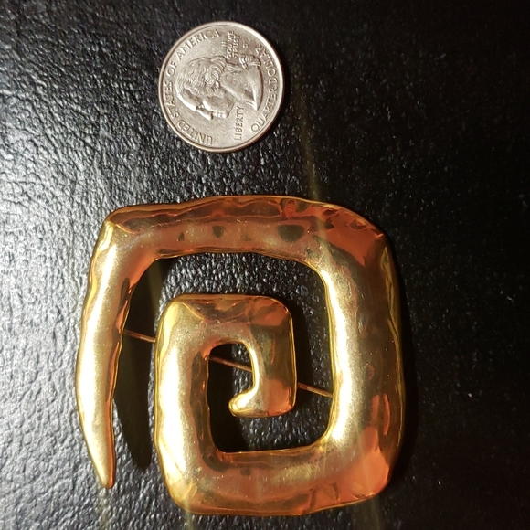 Vintage Hammered Brooch - Picture 3 of 5